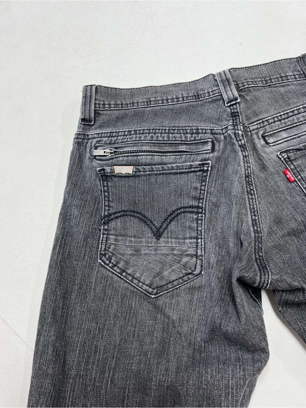 Levi’s 511 Slim Gray Distressed Jeans Zipper Back Pockets 34x30